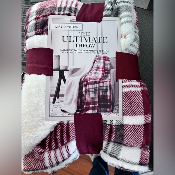 Life Comfort The Ultimate Throw Luxurious Faux Reversing to Plush - Picture 4 of 5